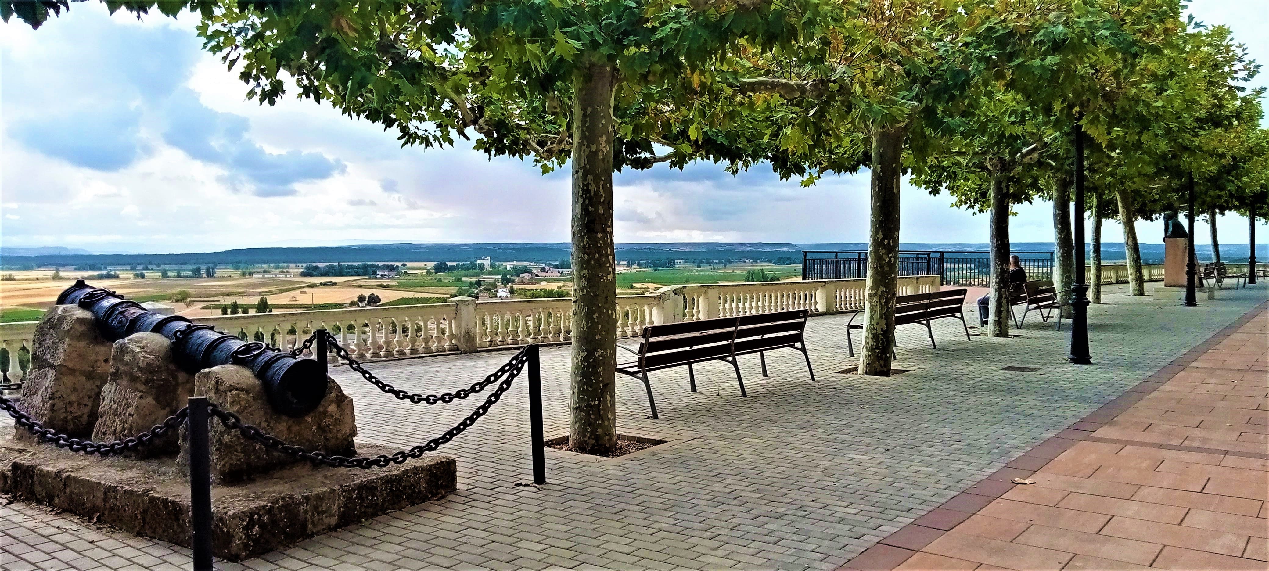 Paseo Mirador Del Espol N Y Puente Mayor Roa De Duero